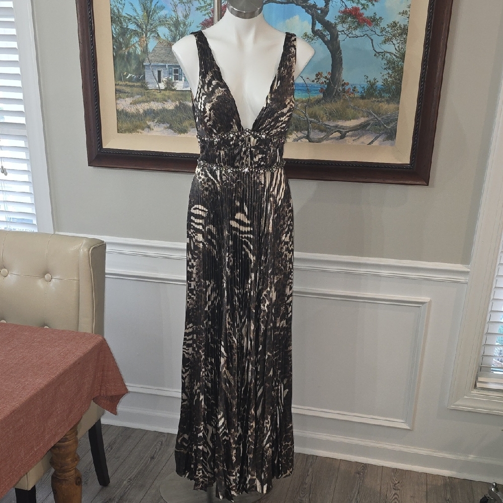 Sue Wong Black and Cream Maxi Dress